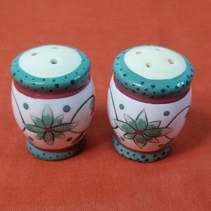 New Pfaltzgraff Floral Mini Salt & Pepper Shakers
